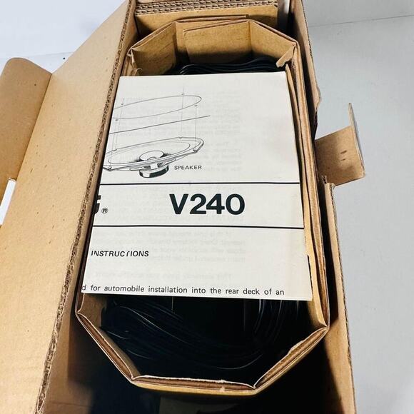 Vintage Craig Model V240 4X10 Speakers - Picture 3 of 3